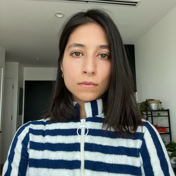 Thrifted terry cloth jumper, approx size S-M. Perfect for a beach or lake day 🥰 - Picture 4 of 7